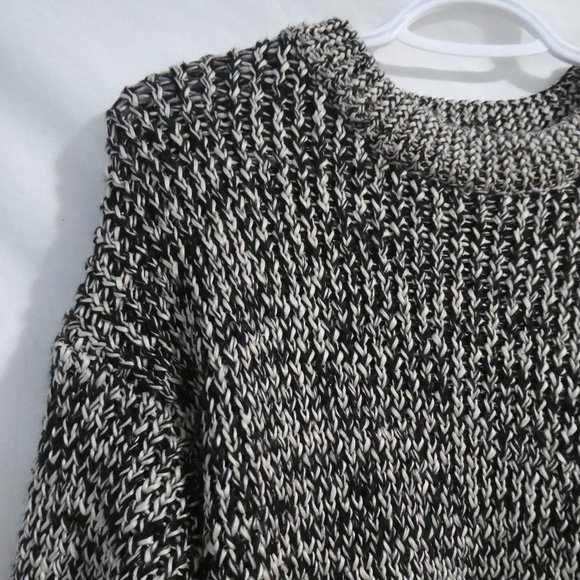 H&M | medium, m | oversized black and white knit sweater | BNWOT - Picture 4 of 16